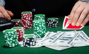 Chơi Poker có kiếm tiền không?